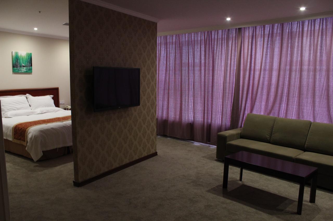 Greentree Songjiang Songdong Business Hotel