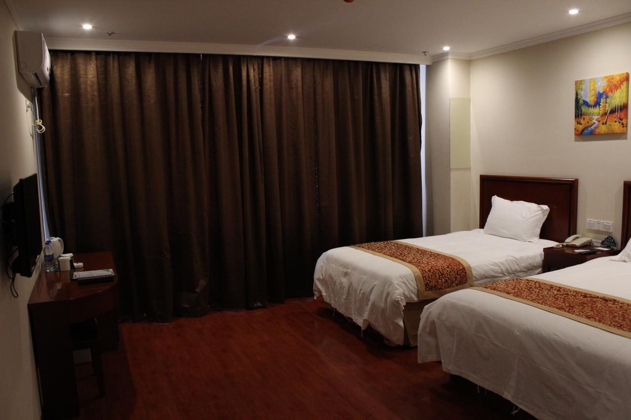 Greentree Songjiang Songdong Business Hotel 3*